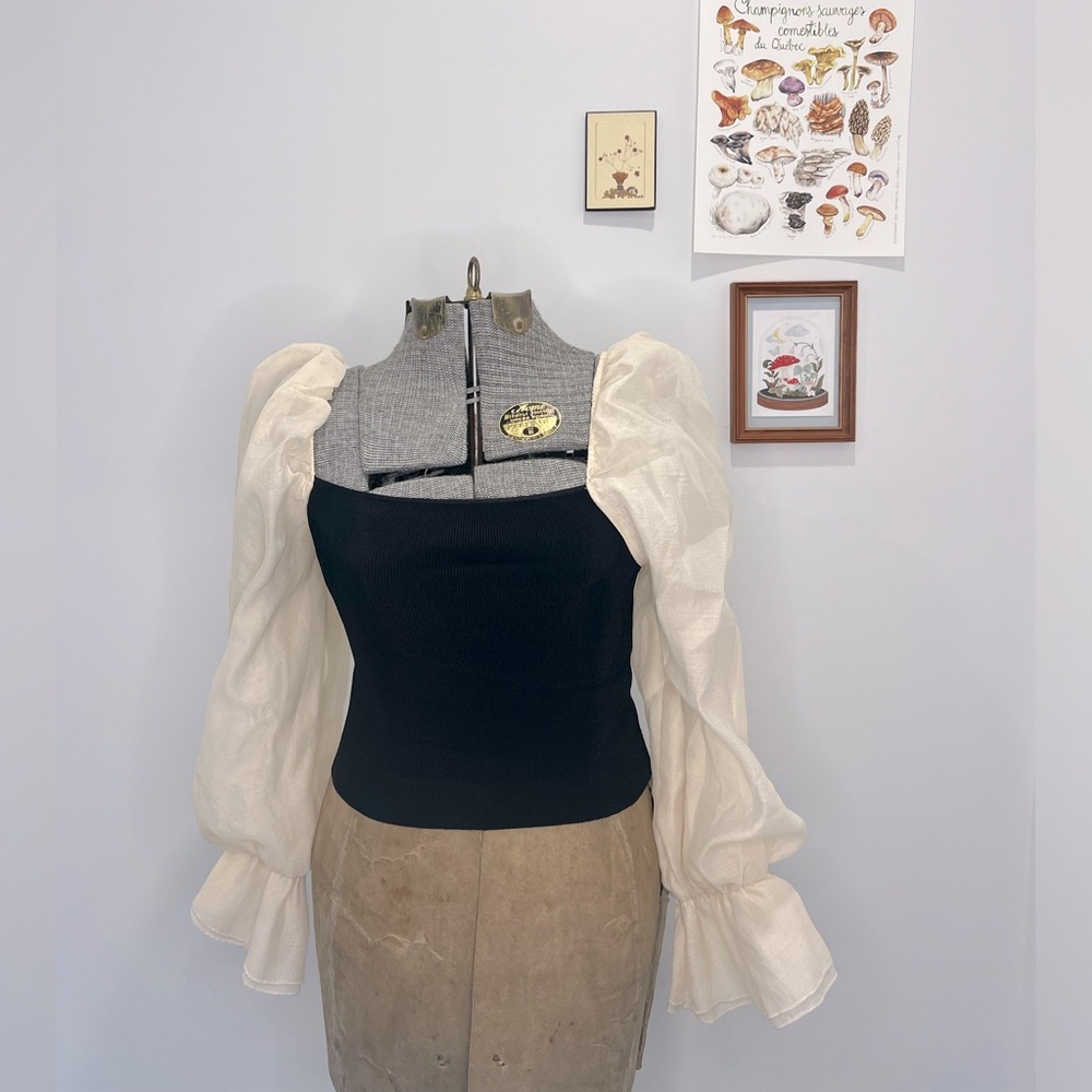 ZARA holiday Too with puffy sleeves
